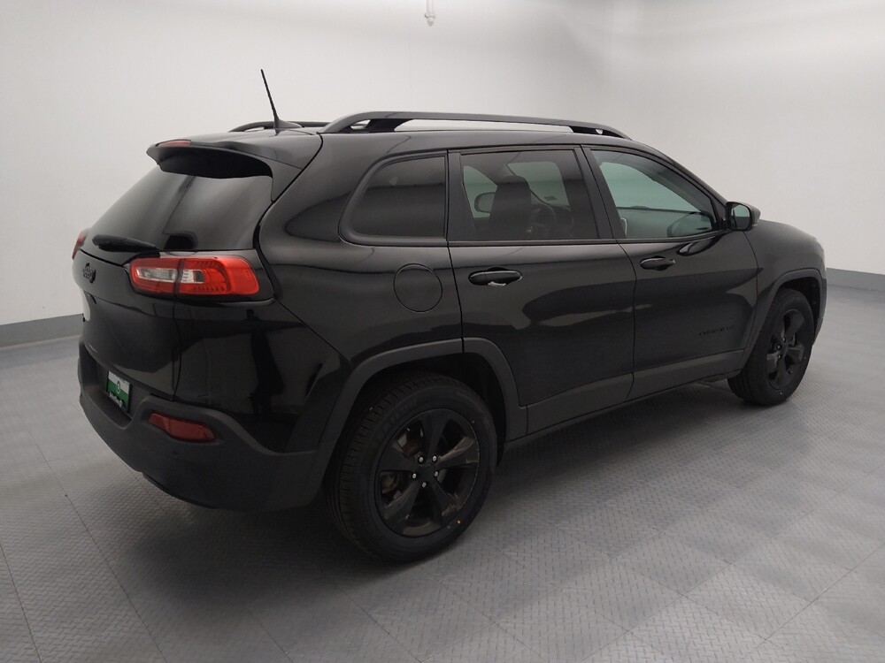 2018 Jeep Cherokee in Topeka, KS 66611 - 18097165 10