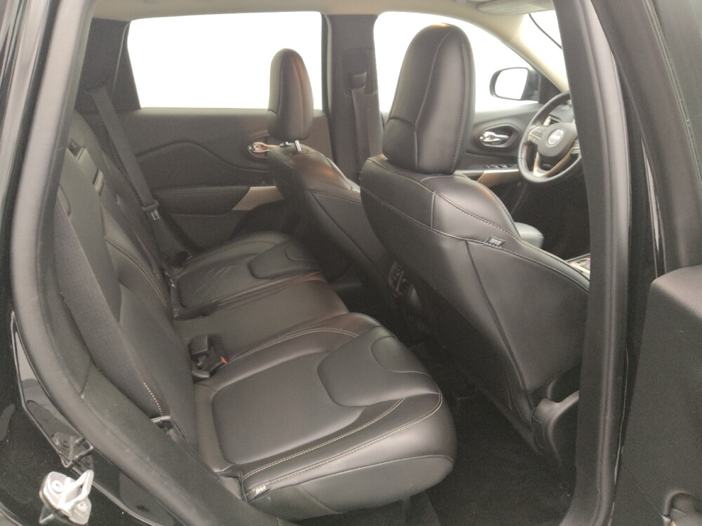 2018 Jeep Cherokee in Topeka, KS 66611 - 18097165 19