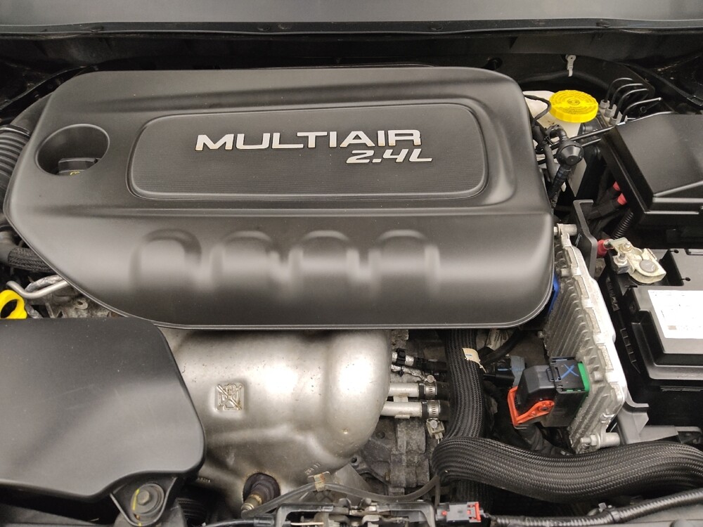 2018 Jeep Cherokee in Topeka, KS 66611 - 18097165 30