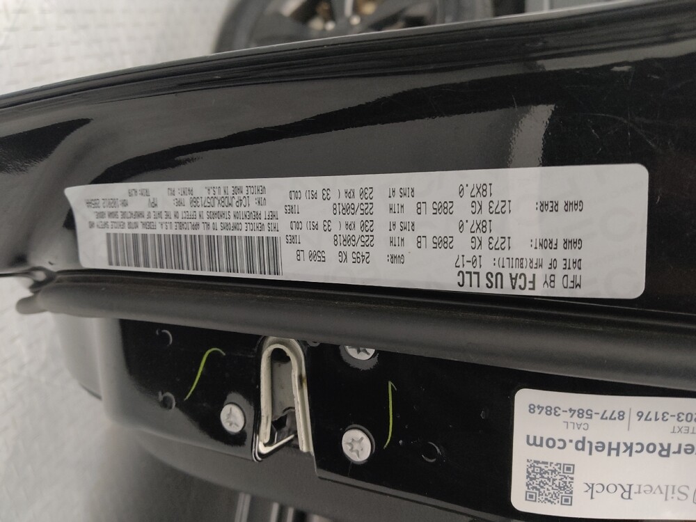 2018 Jeep Cherokee in Topeka, KS 66611 - 18097165 33