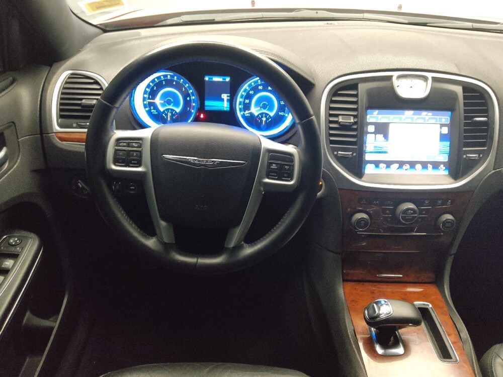 2014 Chrysler 300 in Midlothian, IL 60445 - 18097170 22