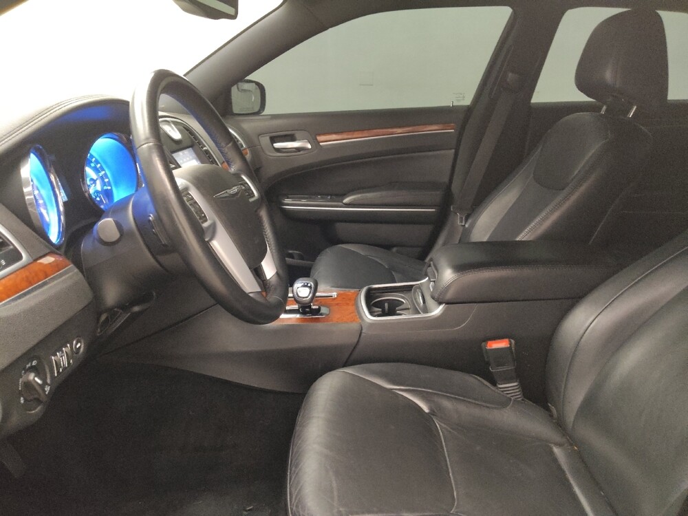 2014 Chrysler 300 in Midlothian, IL 60445 - 18097170 17