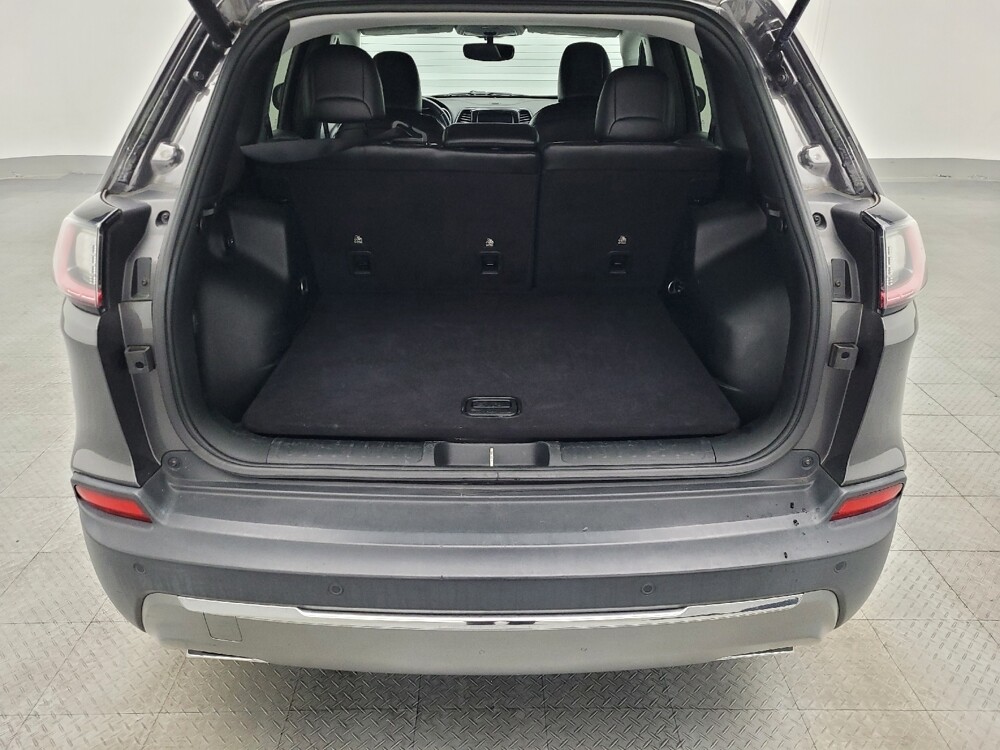 2019 Jeep Cherokee in Fayetteville, NC 28304 - 18097173 29