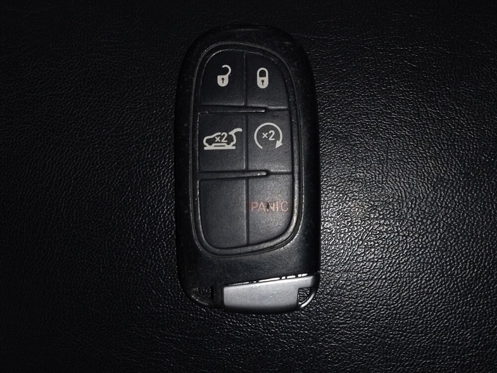 2019 Jeep Cherokee in Fayetteville, NC 28304 - 18097173 32