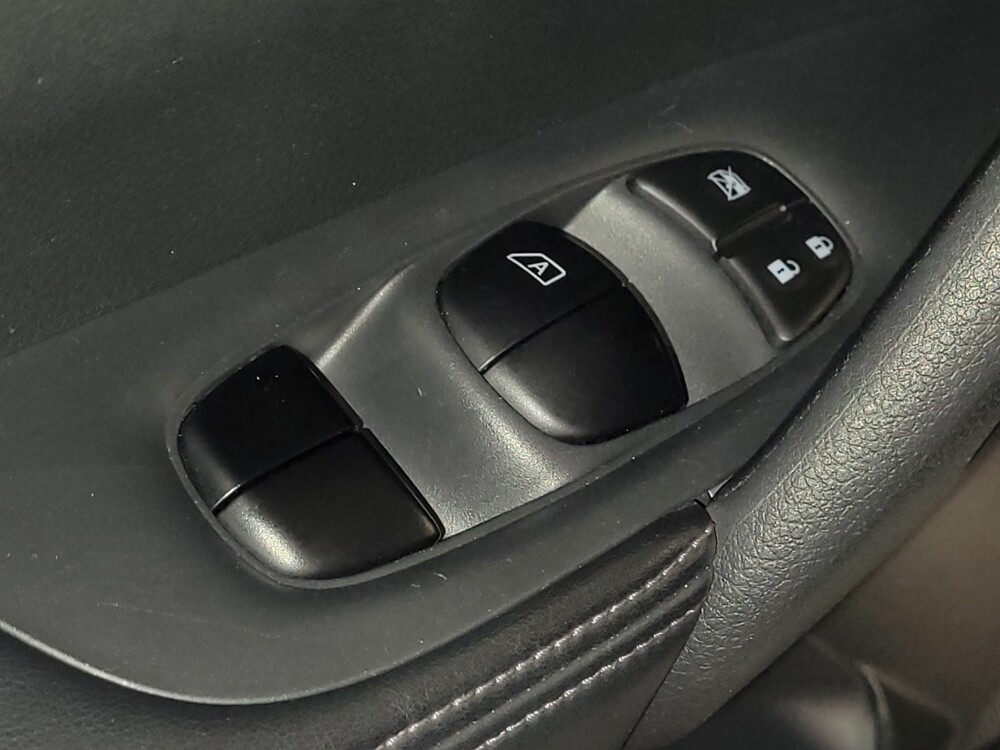 2017 Nissan Rogue in Orlando, FL 32808 - 18097181 27