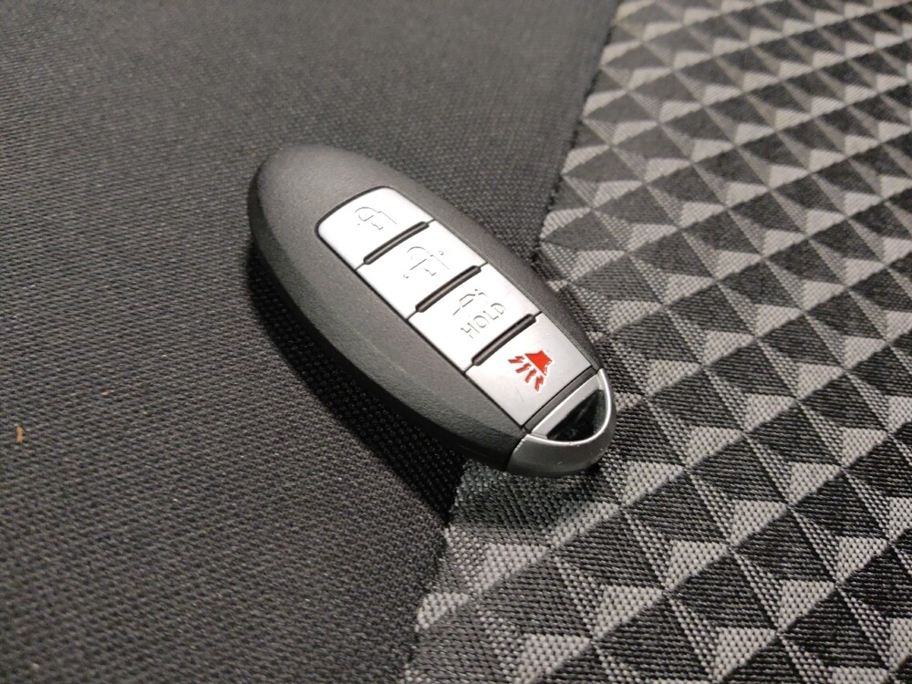 2020 Nissan Versa in Chandler, AZ 85225 - 18097184 32