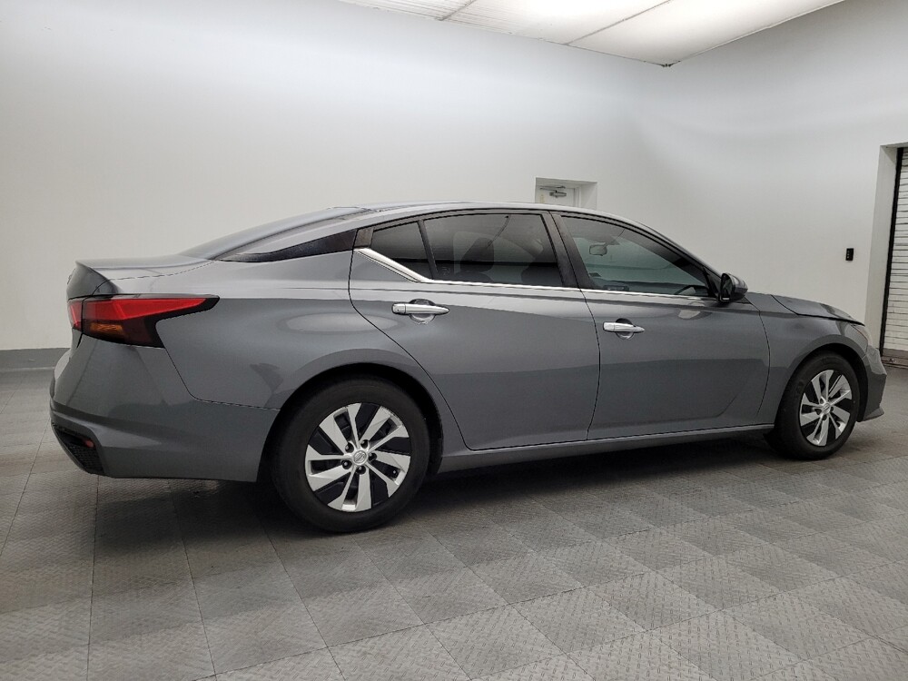 2022 Nissan Altima in Phoenix, AZ 85022 - 18097187 10