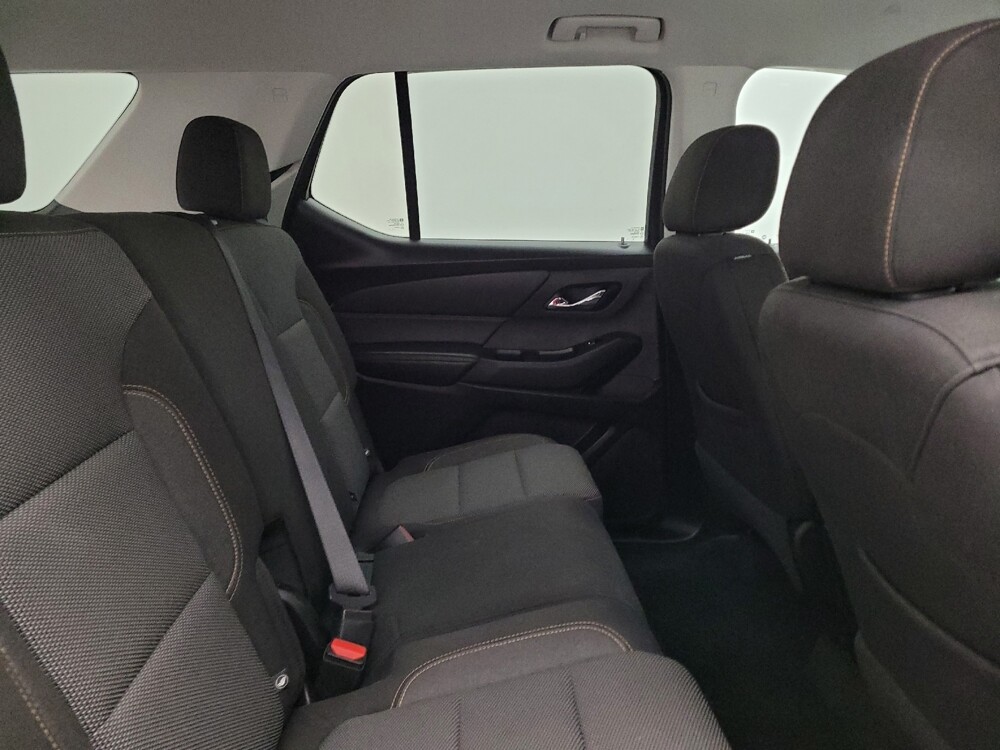 2019 Chevrolet Traverse in Fairfield, OH 45014 - 18097195 19