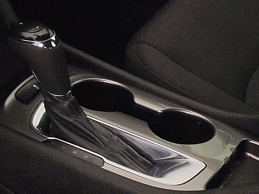 2018 Chevrolet Malibu in Bradenton, FL 34207 - 18097199 26