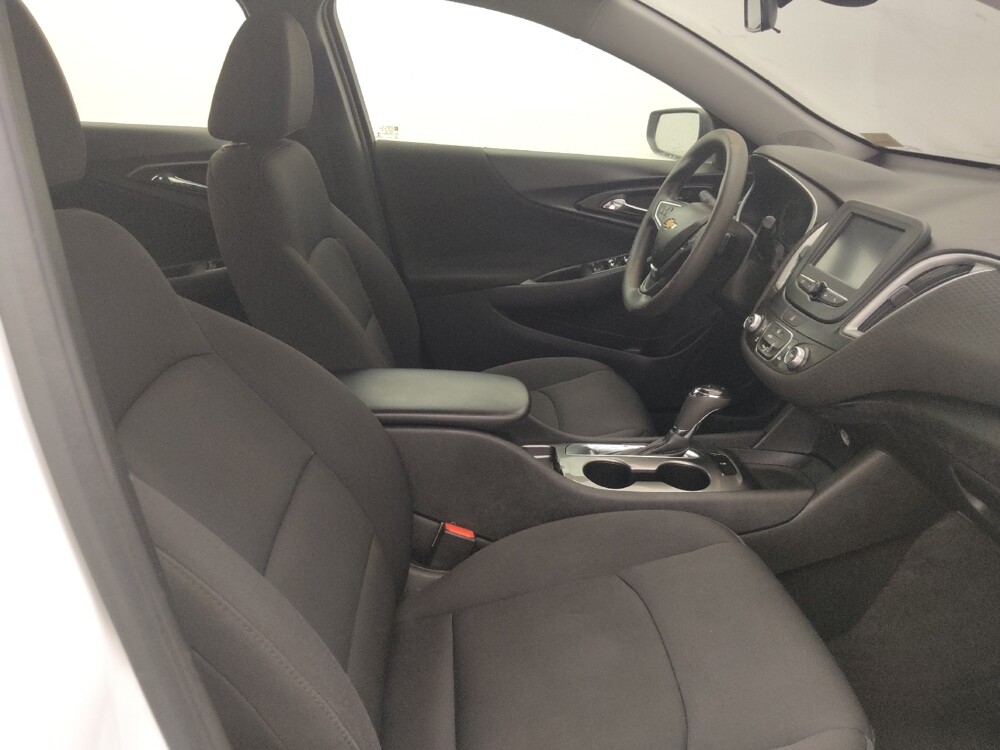 2018 Chevrolet Malibu in Bradenton, FL 34207 - 18097199 21