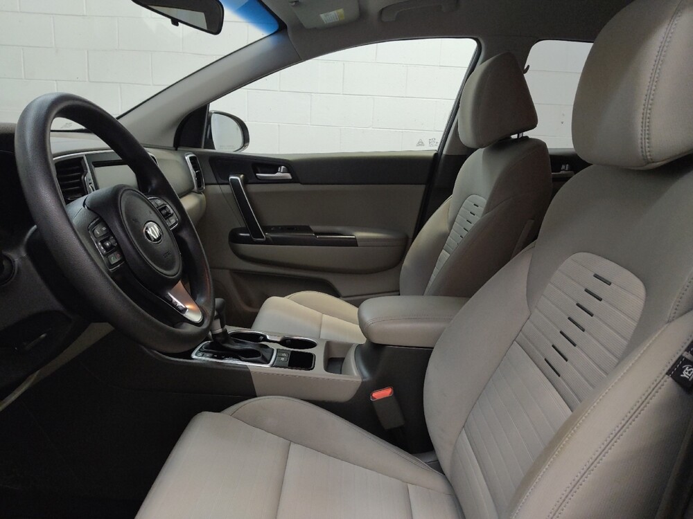 2017 Kia Sportage in Fairfield, OH 45014 - 18097211 17