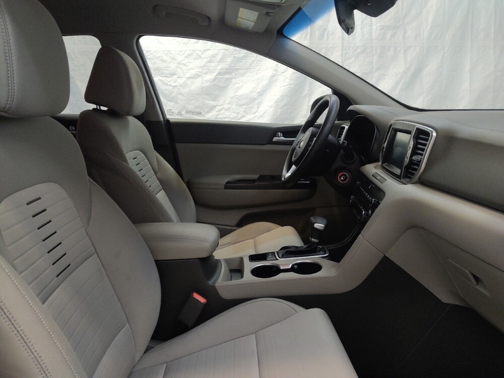 2017 Kia Sportage in Fairfield, OH 45014 - 18097211 21