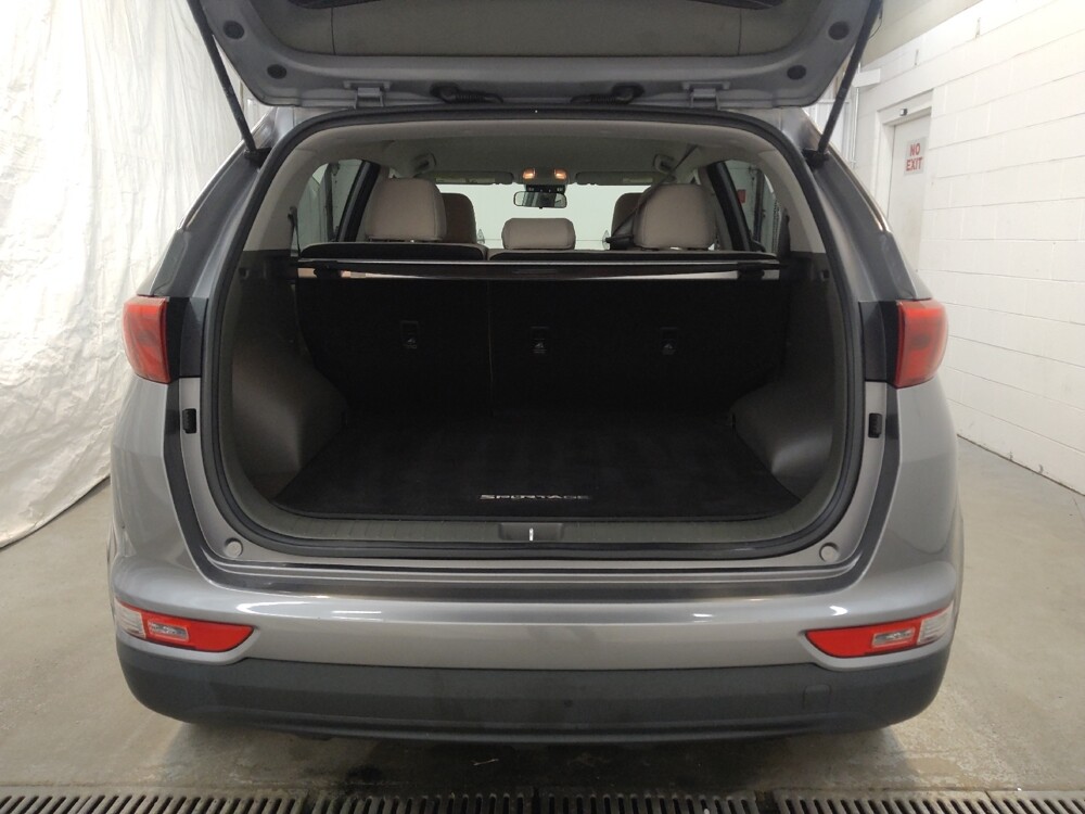 2017 Kia Sportage in Fairfield, OH 45014 - 18097211 29