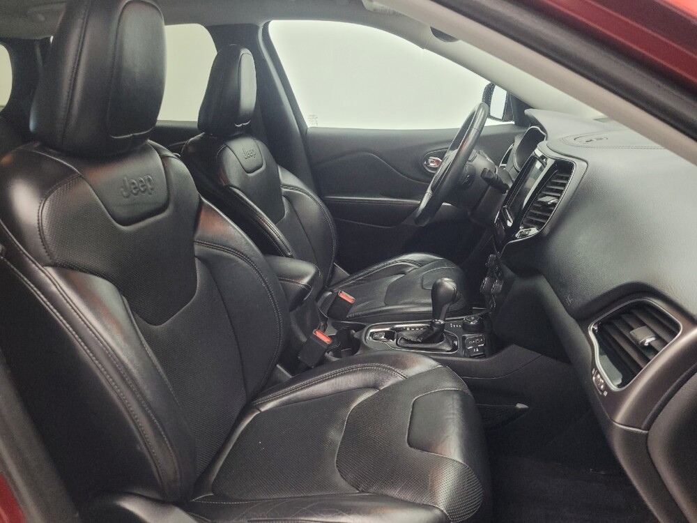 2019 Jeep Cherokee in Indianapolis, IN 46222 - 18097212 21