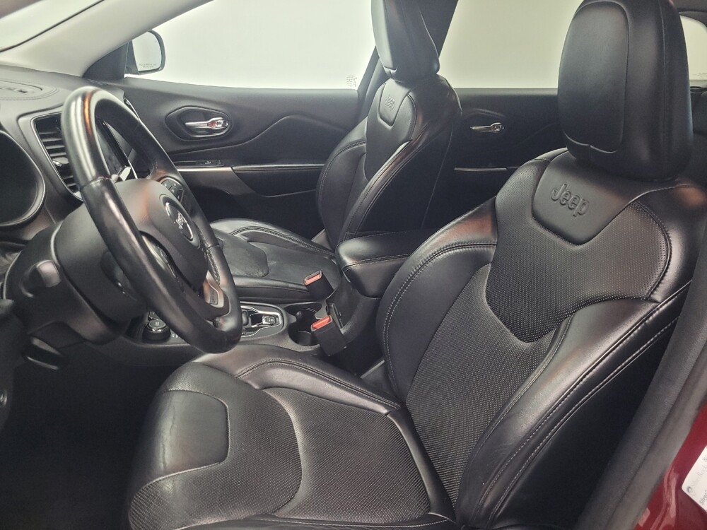 2019 Jeep Cherokee in Indianapolis, IN 46222 - 18097212 17