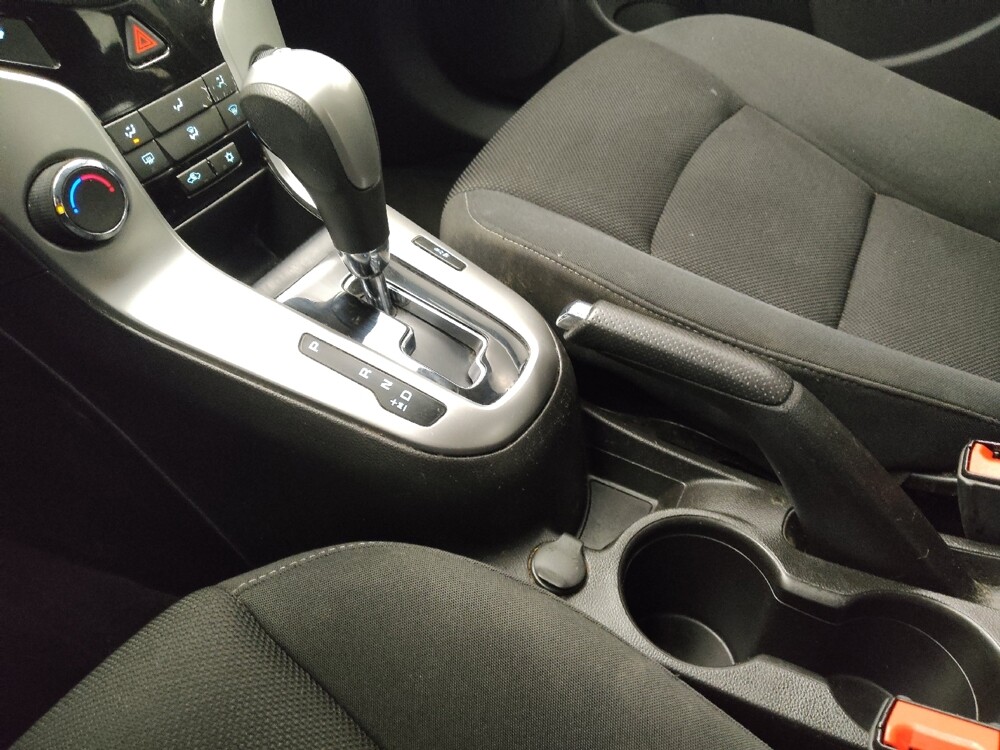 2015 Chevrolet Cruze in Peoria, IL 61615 - 18097217 26