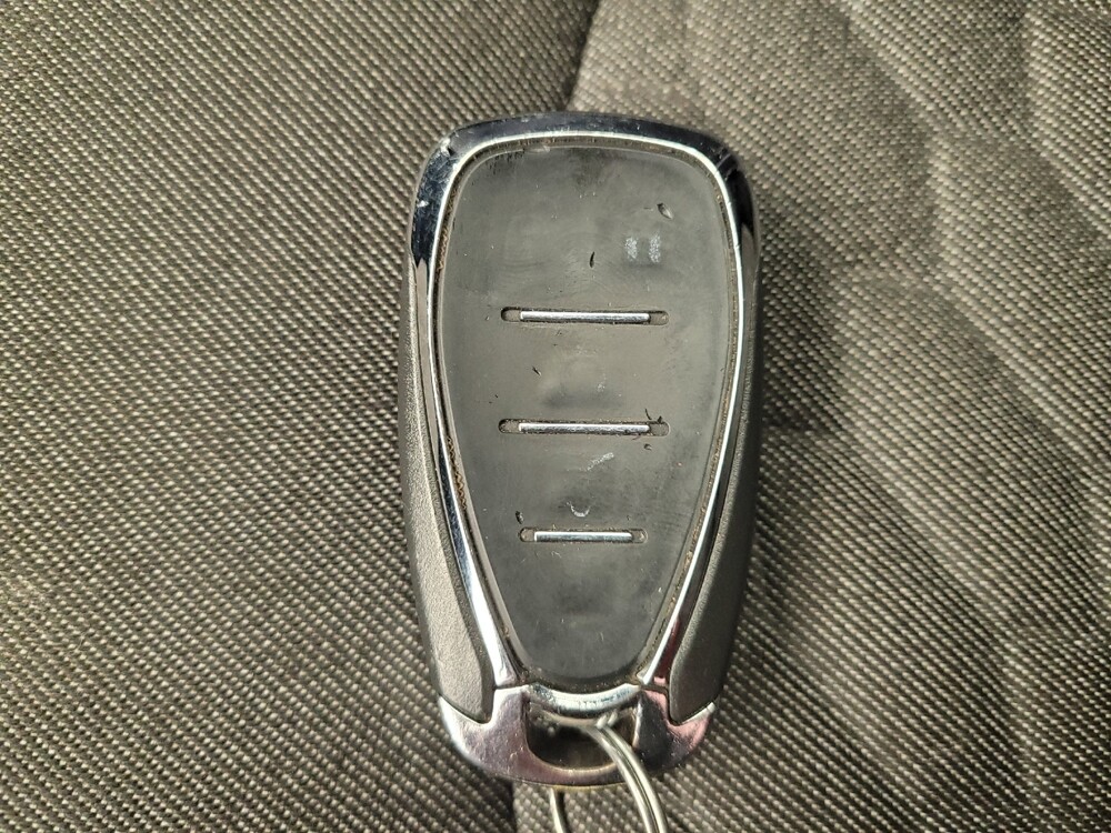 2019 Chevrolet Equinox in Fairfield, OH 45014 - 18097222 32