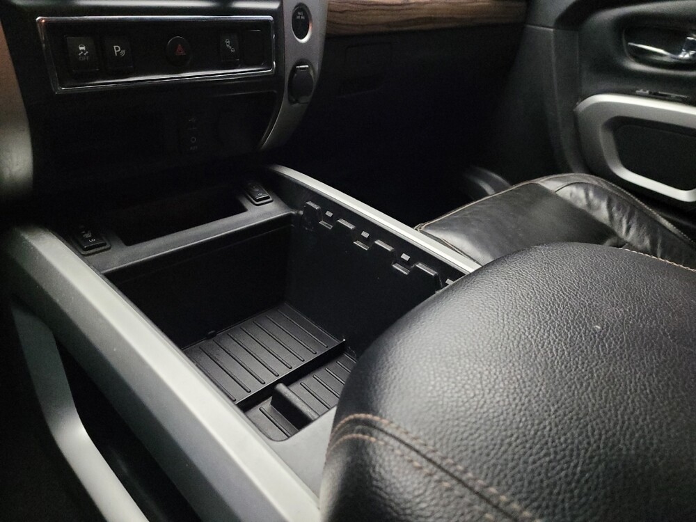 2017 Nissan Titan in Mesa, AZ 85210 - 18097226 26