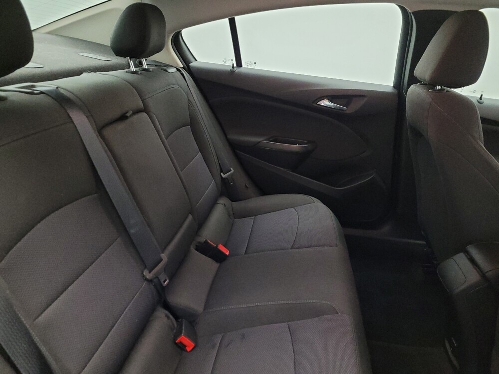 2018 Chevrolet Cruze in Mesa, AZ 85210 - 18097227 19