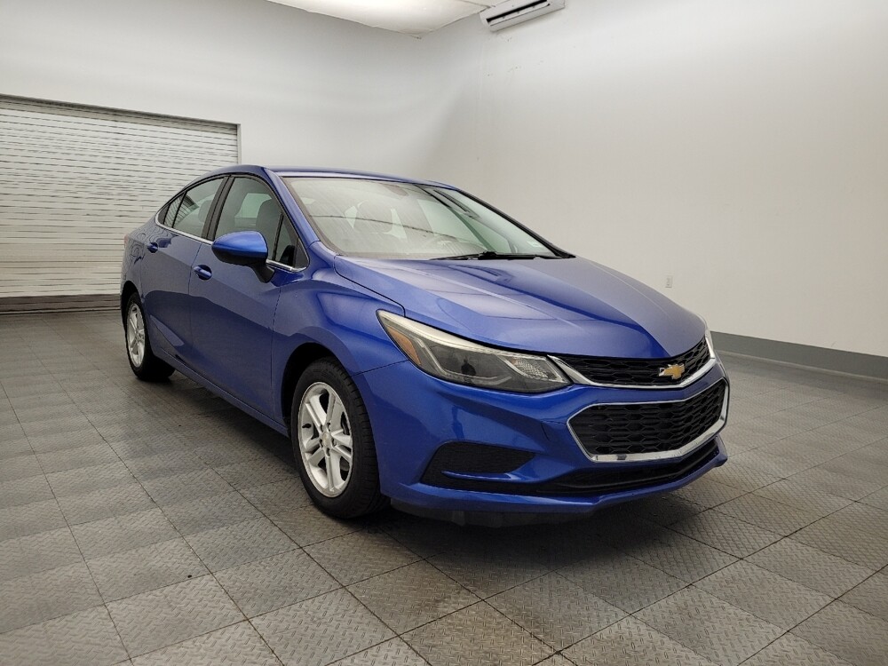 2018 Chevrolet Cruze in Mesa, AZ 85210 - 18097227 13
