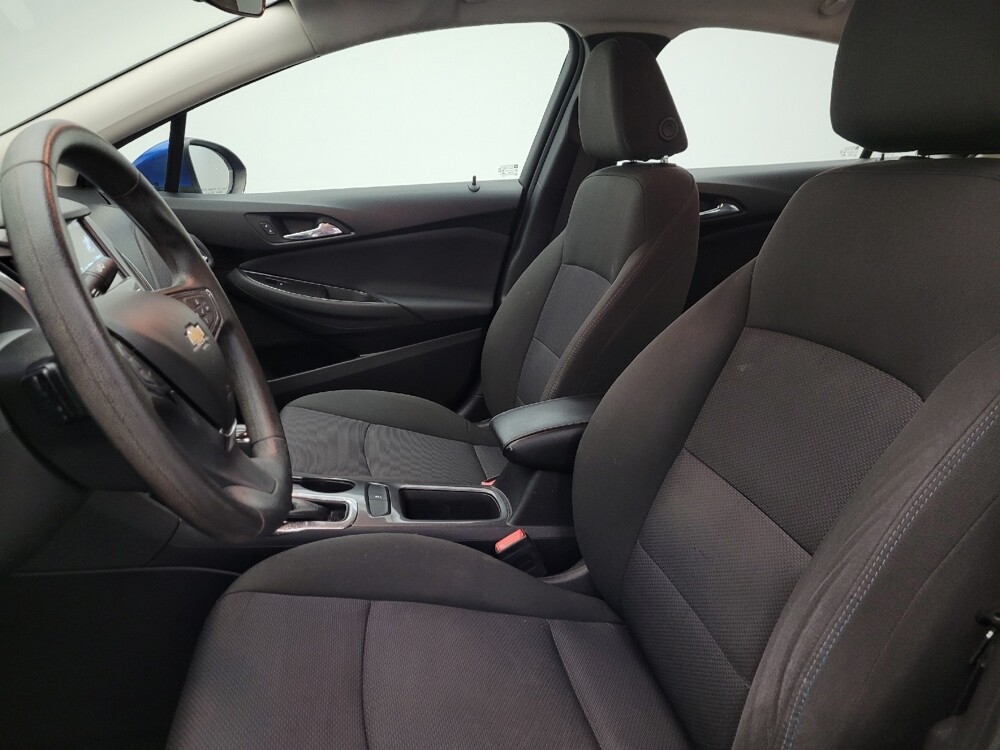 2018 Chevrolet Cruze in Mesa, AZ 85210 - 18097227 17