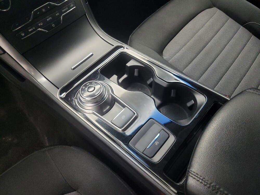 2020 Ford Edge in Highland, IN 46322 - 18097230 26