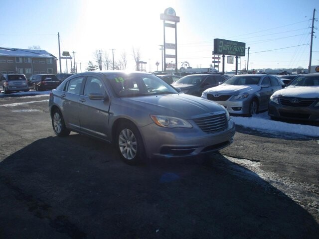 2013 Chrysler 200 in Oak Grove, MO 64075 - 18097261 3
