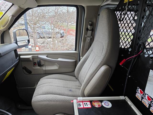 2011 Chevrolet Express 2500 in Blauvelt, NY 10913 - 18097264 25