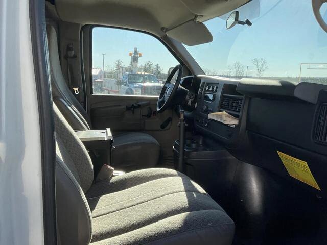 2011 Chevrolet Express 2500 in Blauvelt, NY 10913 - 18097264 16