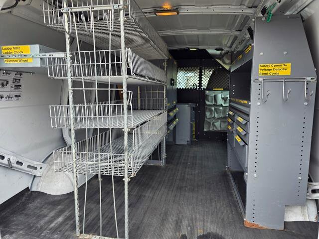 2011 Chevrolet Express 2500 in Blauvelt, NY 10913 - 18097264 35