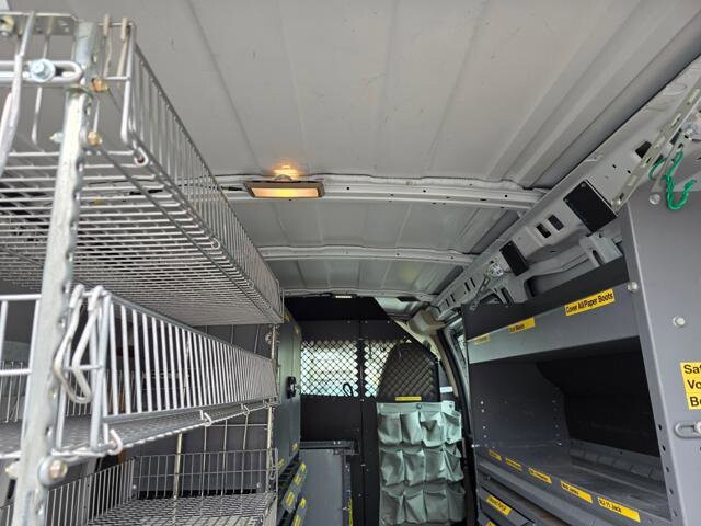 2011 Chevrolet Express 2500 in Blauvelt, NY 10913 - 18097264 37