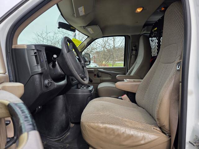 2011 Chevrolet Express 2500 in Blauvelt, NY 10913 - 18097264 11
