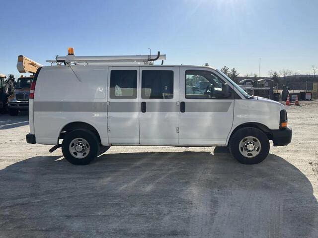 2011 Chevrolet Express 2500 in Blauvelt, NY 10913 - 18097264 9