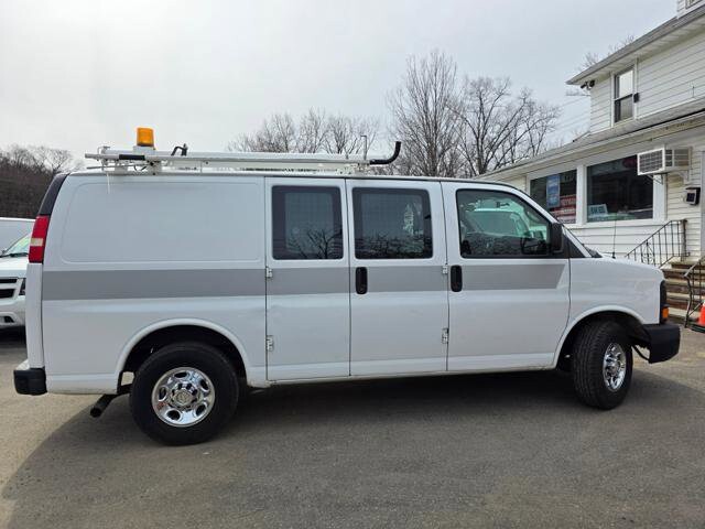 2011 Chevrolet Express 2500 in Blauvelt, NY 10913 - 18097264 9