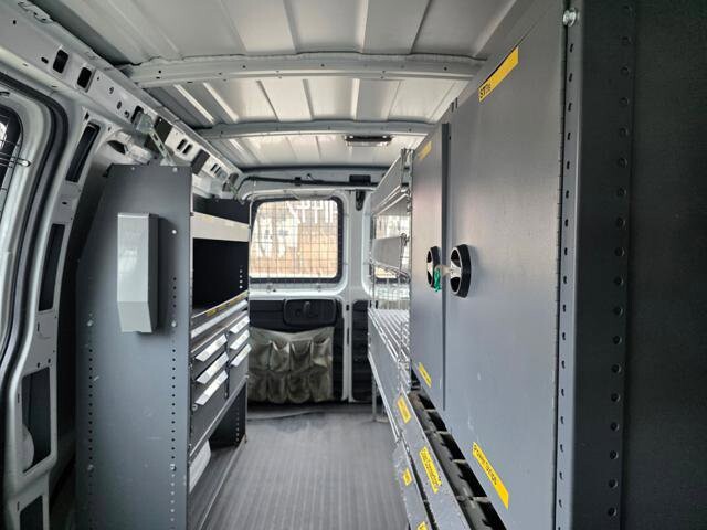 2011 Chevrolet Express 2500 in Blauvelt, NY 10913 - 18097264 27