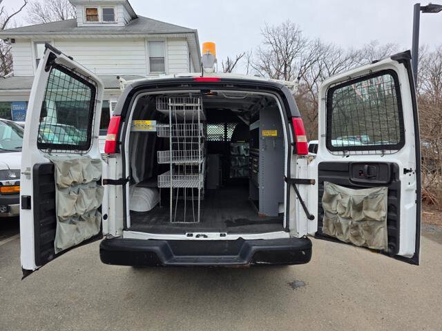 2011 Chevrolet Express 2500 in Blauvelt, NY 10913 - 18097264 29