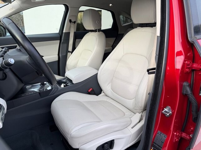 2019 Jaguar E-PACE in Knoxville, TN 37920 - 18097270 12