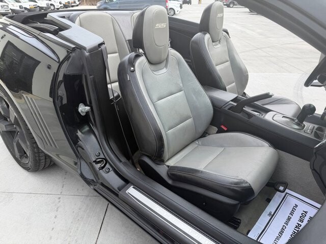 2011 Chevrolet Camaro in Knoxville, TN 37920 - 18097273 15