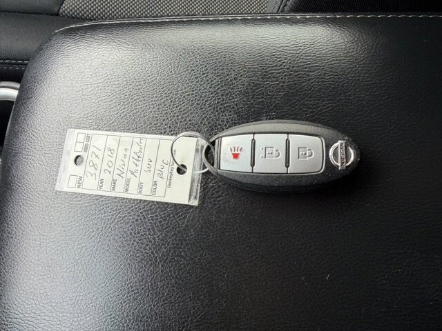 2018 Nissan Pathfinder in Knoxville, TN 37920 - 18097275 26