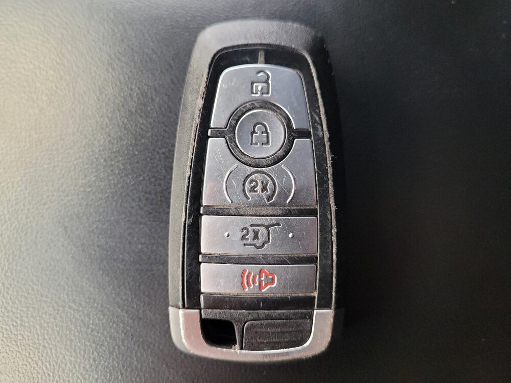 2020 Ford Explorer in Downey, CA 90241 - 18097295 32