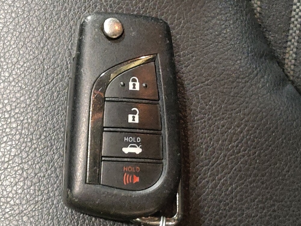 2020 Toyota Camry in Tulsa, OK 74145 - 18097296 32