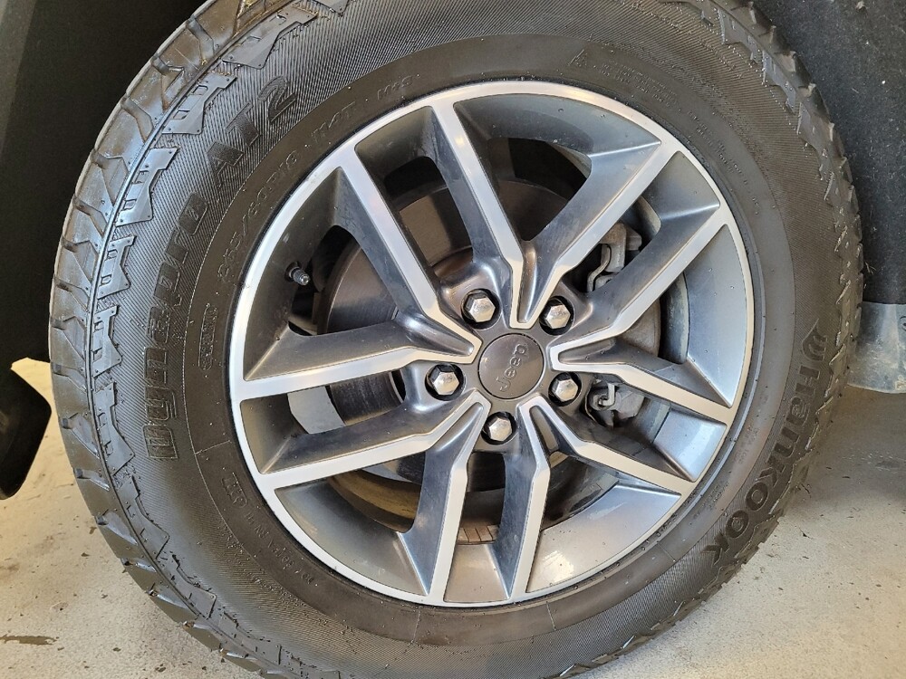 2018 Jeep Grand Cherokee in Downey, CA 90241 - 18097300 31