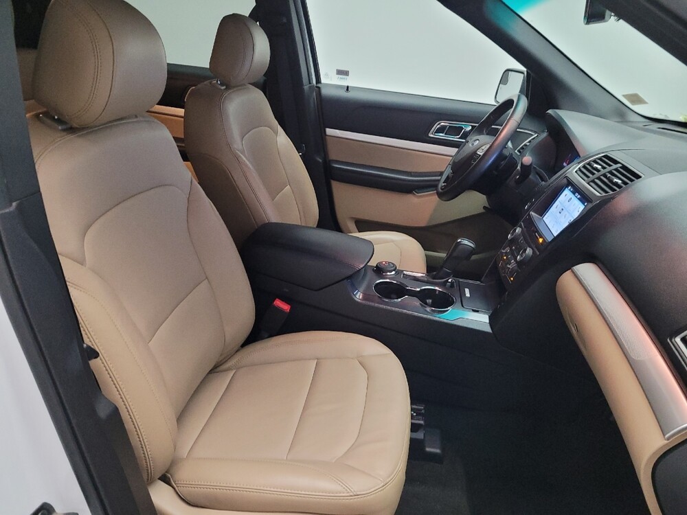 2017 Ford Explorer in Downey, CA 90241 - 18097304 21