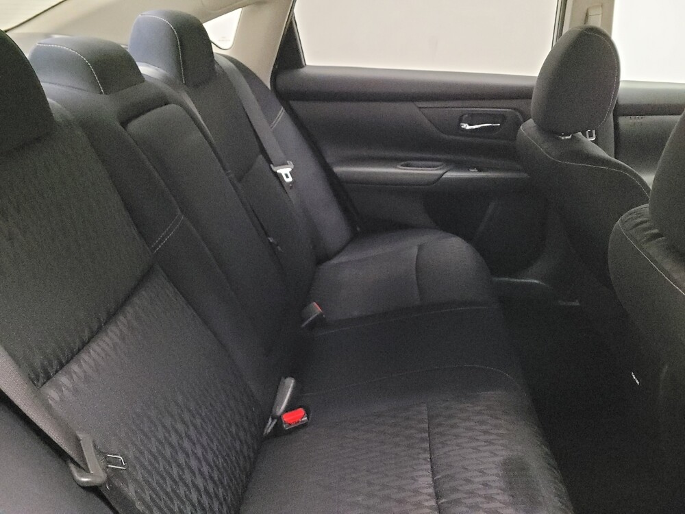 2018 Nissan Altima in Downey, CA 90241 - 18097306 19