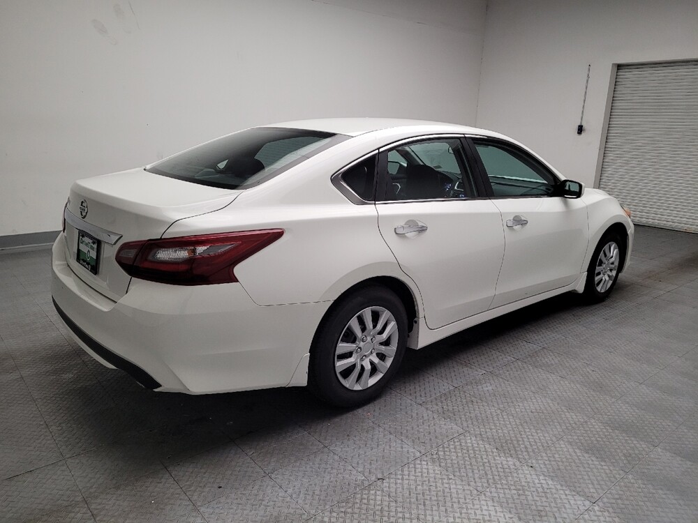 2018 Nissan Altima in Downey, CA 90241 - 18097306 9