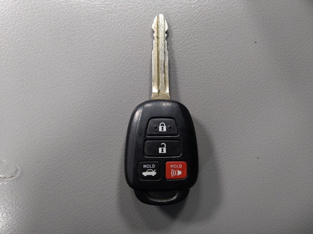 2015 Toyota Camry in Macon, GA 31210 - 18097325 32