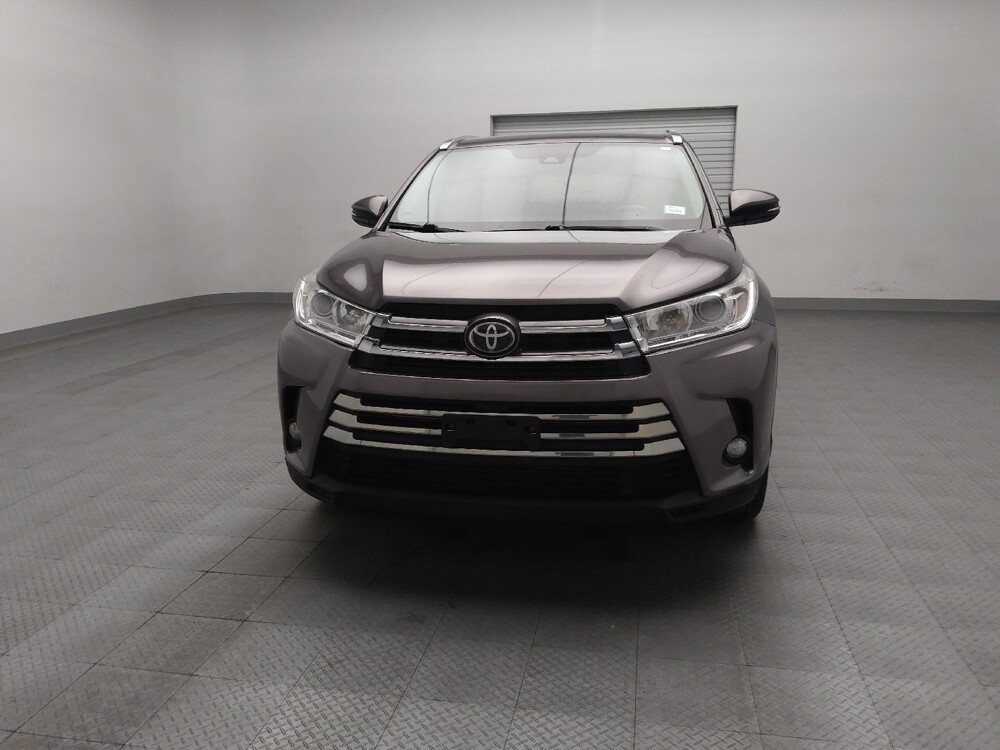 2017 Toyota Highlander in Houston, TX 77034 - 18097331 14