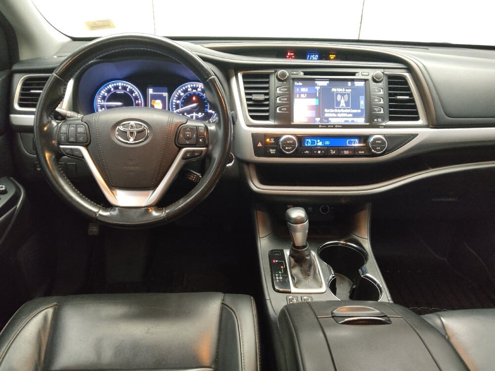 2017 Toyota Highlander in Houston, TX 77034 - 18097331 22