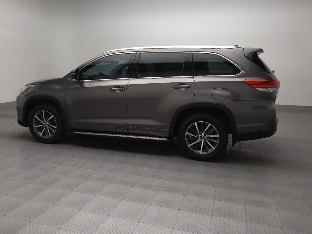 2017 Toyota Highlander in Houston, TX 77034 - 18097331 3