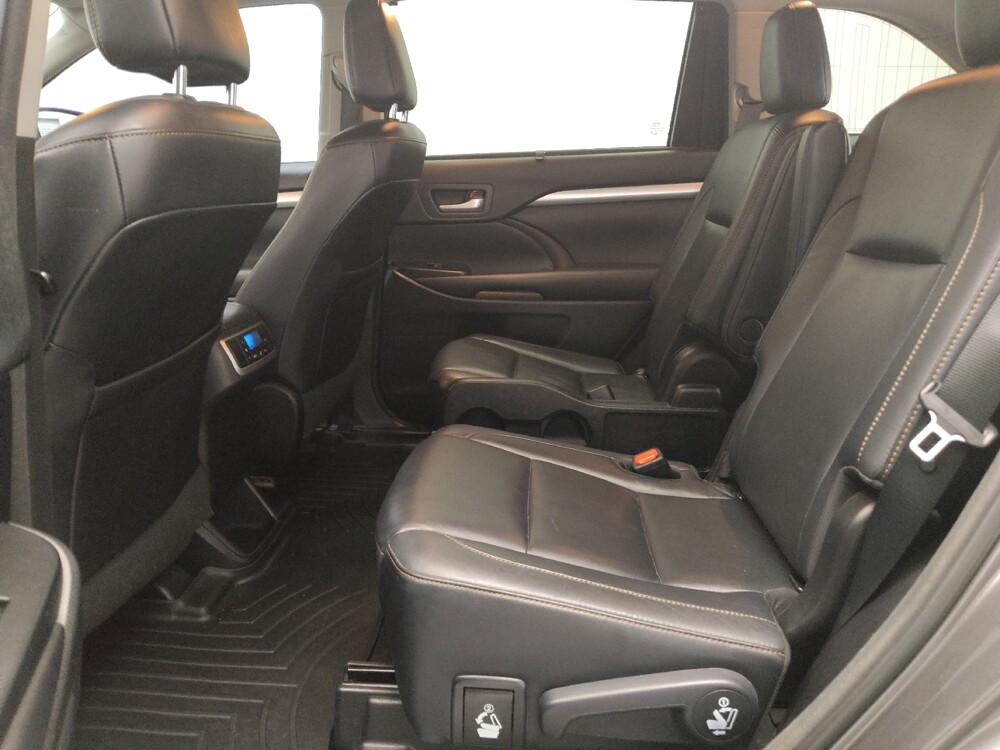 2017 Toyota Highlander in Houston, TX 77034 - 18097331 18
